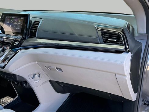 Used 2023 Honda Odyssey Elite image 19