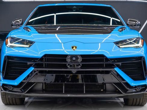 Used 2024 Lamborghini Urus Performante AWD/4WD image 2