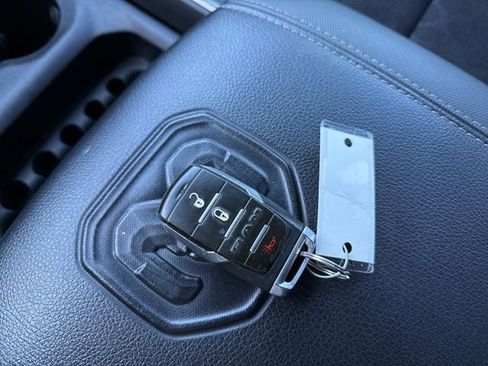 Used 2020 RAM 1500 Rebel image 33