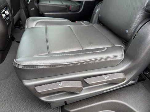 Used 2022 GMC Yukon Denali image 33