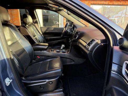 Used 2019 Jeep Grand Cherokee Limited w/ Luxury Group II image 13