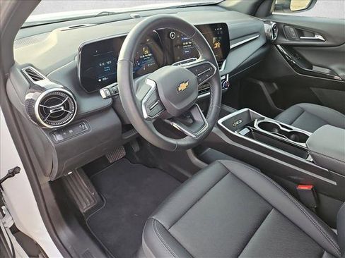 Certified 2025 Chevrolet Equinox LT w/ Convenience Package II image 10