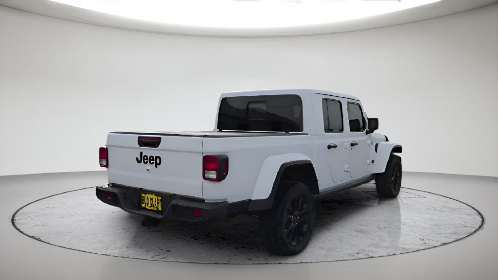 Used 2025 Jeep Gladiator Sport AWD/4WD image 12
