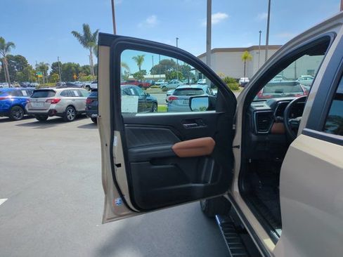 Used 2024 GMC Canyon AT4 w/ LPO, Skid Plate Package AWD/4WD image 13