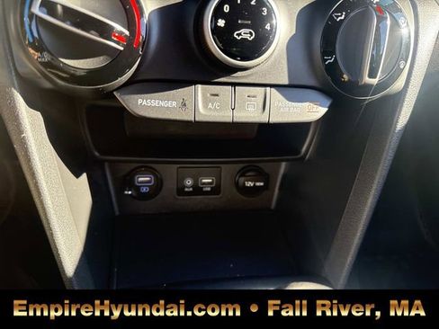 Used 2019 Hyundai Kona SE image 24