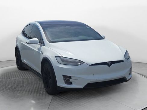 Used 2018 Tesla Model X 75D AWD/4WD image 7