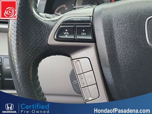 Used 2016 Honda Odyssey Touring Elite image 11