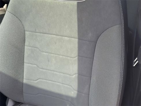 New 2025 Volkswagen Taos SE image 26