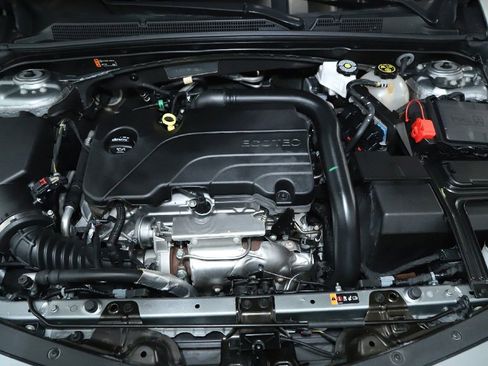 Used 2024 Chevrolet Malibu LT image 34