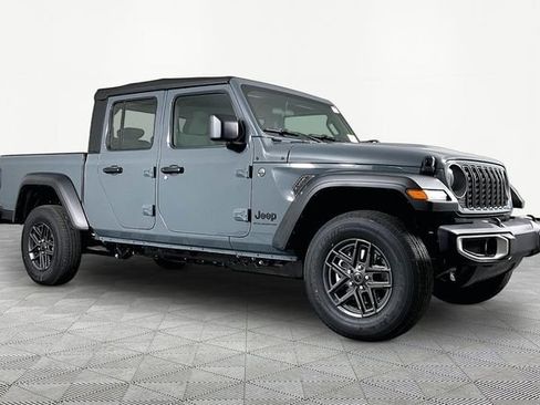 New 2026 Jeep Gladiator Sport AWD/4WD image 2