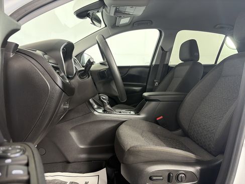 Used 2024 Chevrolet Equinox LT w/ LPO, Floor Liner Package image 6