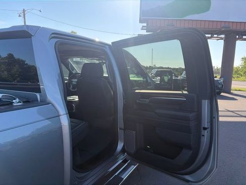 Used 2024 GMC Sierra 3500 Denali w/ Denali Reserve Package AWD/4WD image 22