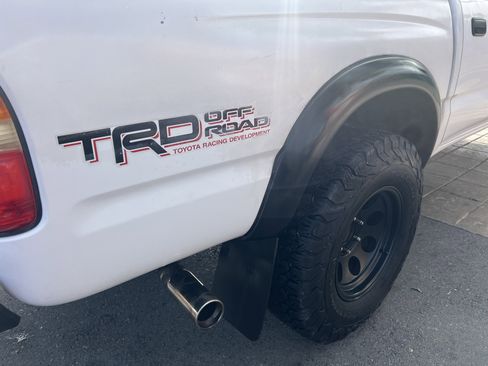 Used 2002 Toyota Tacoma PreRunner image 10