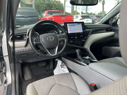 Used 2021 Toyota Camry XLE w/ Navigation Package FWD image 30