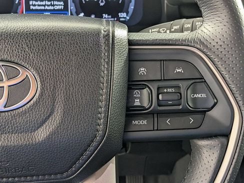 Used 2025 Toyota 4Runner TRD Off-Road AWD/4WD image 15