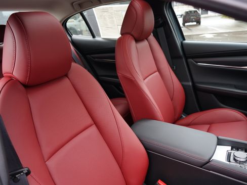 New 2026 MAZDA MAZDA3 Carbon image 29