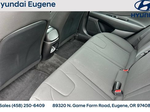 Used 2024 Hyundai Elantra SEL FWD image 16