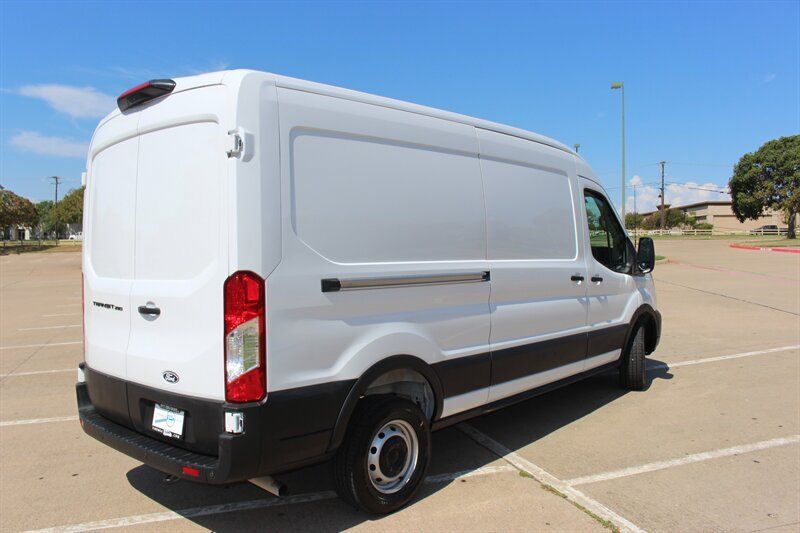 Used 2026 Ford Transit 250 148 Medium Roof RWD image 5