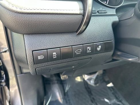 Used 2024 Toyota Camry SE FWD image 11