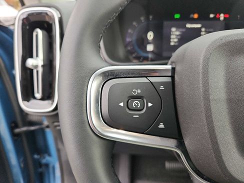 Certified 2023 Volvo XC40 B5 Plus w/ Driver Assist Package image 20