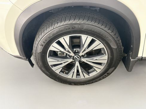 Used 2023 Nissan Rogue SV AWD/4WD image 11