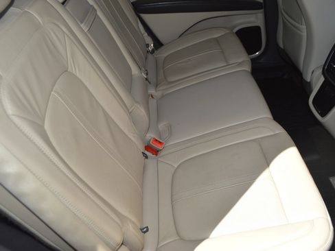 Used 2016 Lincoln MKX Reserve w/ Technology Package AWD/4WD image 26
