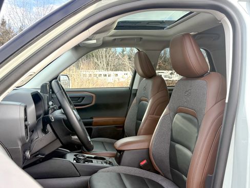 Certified 2024 Ford Bronco Sport Outer Banks w/ Tech Package image 16