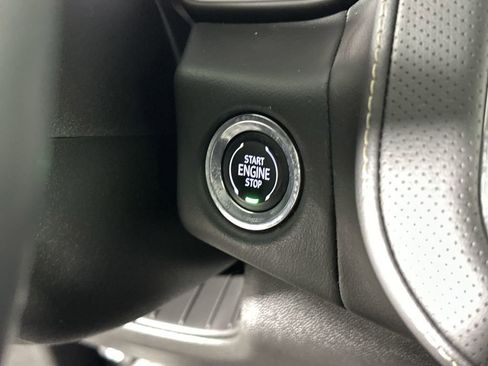 Used 2023 GMC Yukon SLT w/ SLT Premium Package image 20