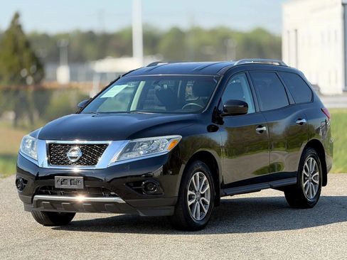 Used 2013 Nissan Pathfinder SV image 6