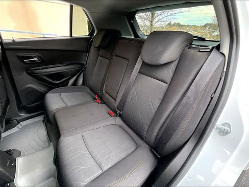 Used 2019 Chevrolet Trax LT image 20