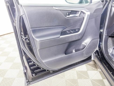 Used 2022 Toyota RAV4 XLE Premium image 35