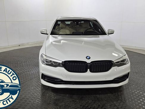 Used 2020 BMW 530i w/ Convenience Package RWD image 2