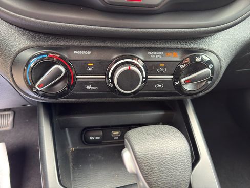 Used 2024 Kia Soul LX w/ Option Group 015 FWD image 15