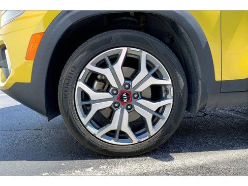 Used 2021 Kia Seltos SX AWD/4WD image 9