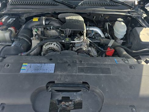 Used 2006 Chevrolet Silverado 2500 LT w/ Heavy-Duty Power Package image 19