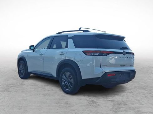 Used 2022 Nissan Pathfinder SV AWD/4WD image 4