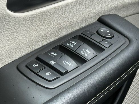 Used 2023 Nissan Altima 2.5 SV image 16