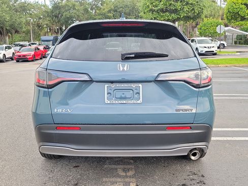 Certified 2025 Honda HR-V Sport image 5