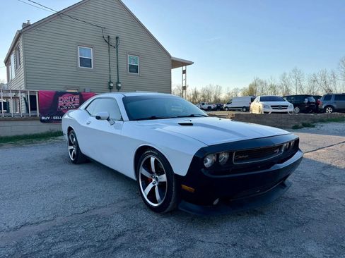 Used 2013 Dodge Challenger SRT8 w/ Harman Kardon Audio Group image 3