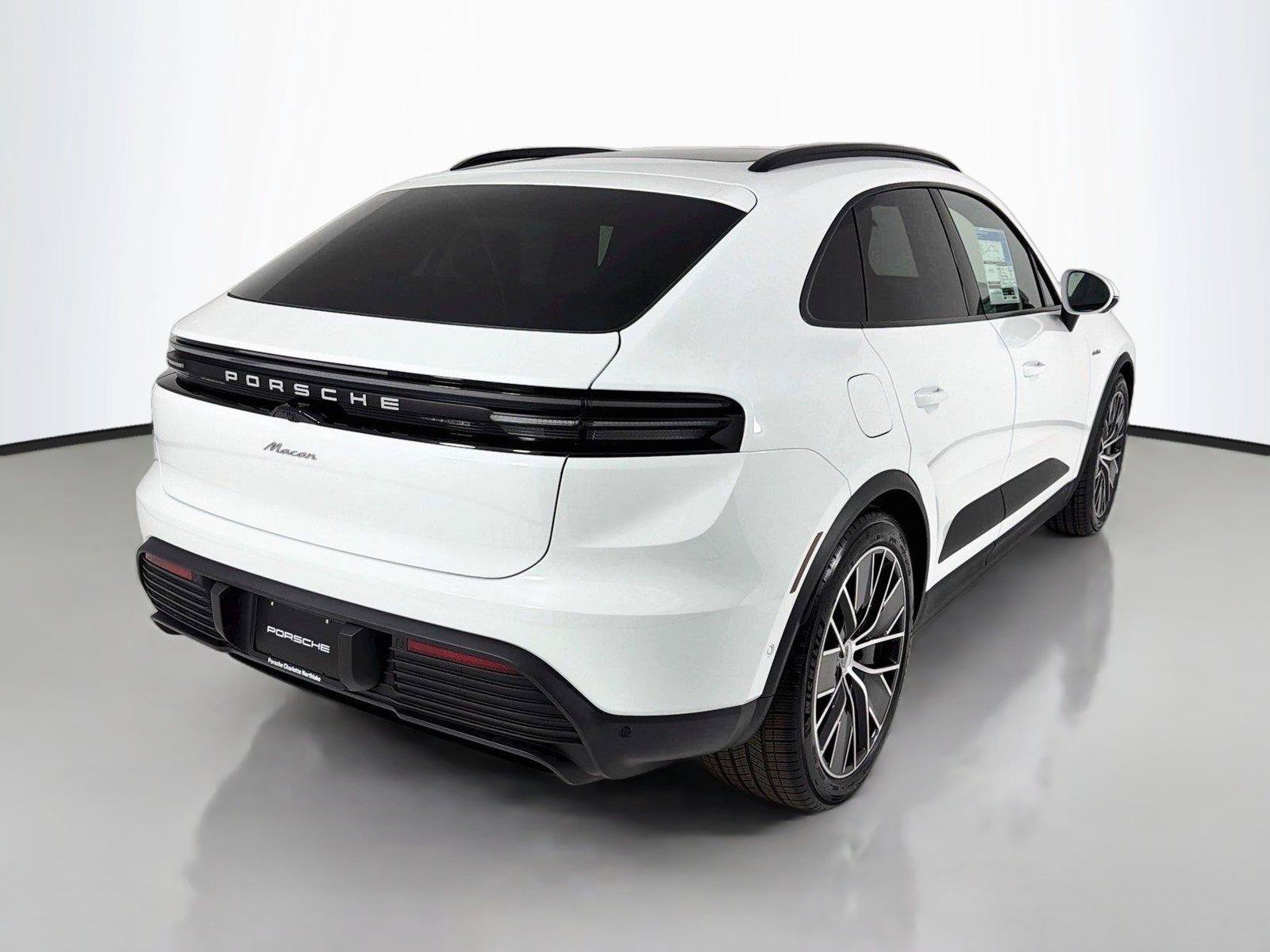 Certified 2026 Porsche Macan Electric RWD image 25