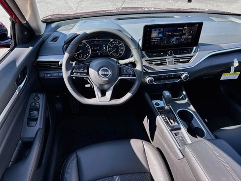 New 2026 Nissan Altima 2.5 SR AWD/4WD image 17