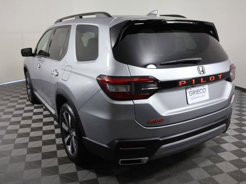 Used 2023 Honda Pilot Elite image 6