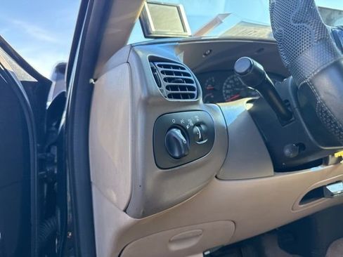 Used 1997 Ford F150 XL image 7