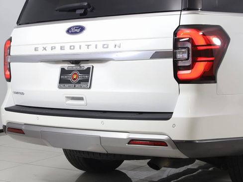 Used 2022 Ford Expedition Limited image 46
