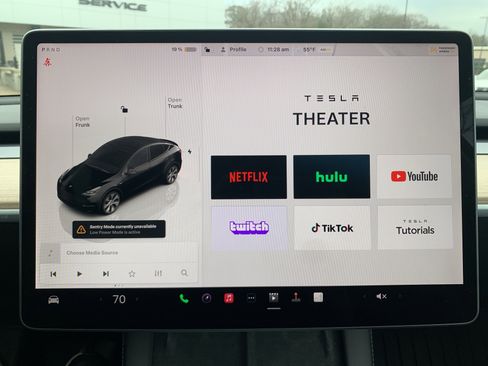 Used 2023 Tesla Model Y Long Range image 29
