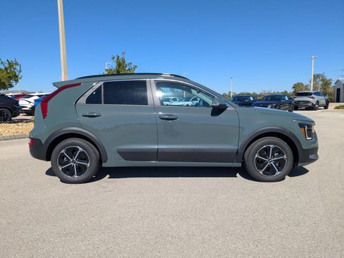New 2026 Kia Niro EX image 36