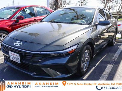 Used 2025 Hyundai Elantra SE