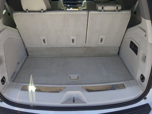 Used 2021 Cadillac Escalade Sport Platinum w/ LPO, ONYX Package image 6