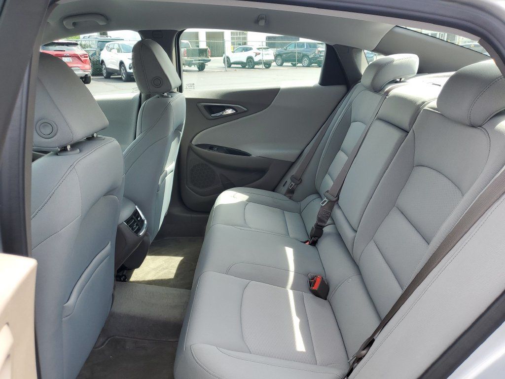 Used 2018 Chevrolet Malibu LT FWD image 27
