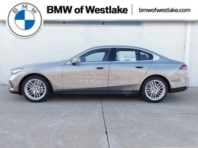 New 2025 BMW 530i xDrive w/ Premium Package